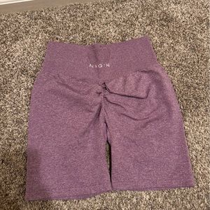 NVGTN booty scrunch seamless shorts